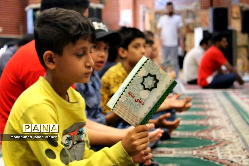 مراسم دعای ندبه در  یادمان شهدای گمنام بوستان حضرت ولیعصر(عج) شهرستان قدس