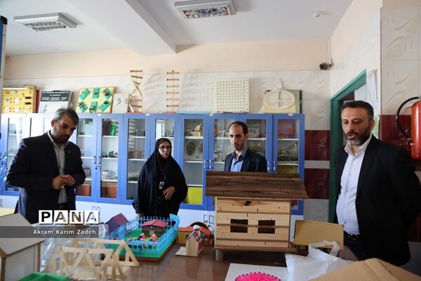 بازدید معاون آموزش متوسطه وزارت آموزش و پرورش از حوزه‌های برگزاری آزمون مدارس نمونه‌دولتی اسلامشهر