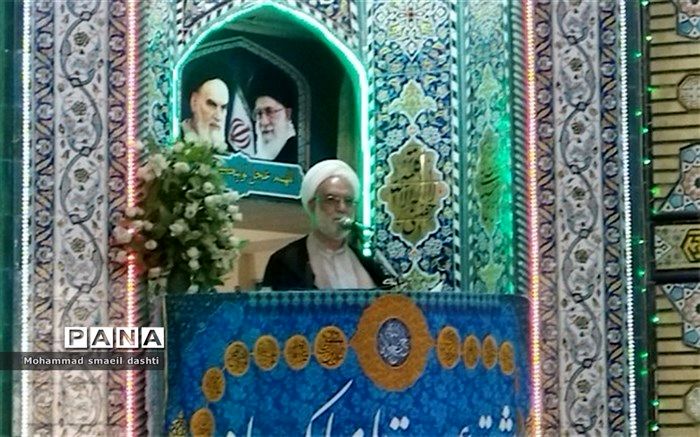 ماجرای اهانت کفار به قرآن مجید از سر استیصال و درماندگی آنان است