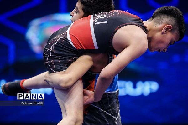 اولین جشنواره کشتی آزاد خردسالان جام پهلوانک‌ها