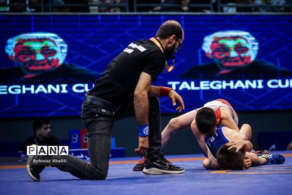 اولین جشنواره کشتی آزاد خردسالان جام پهلوانک‌ها