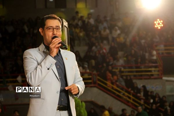 جشن  آغاز دهه امامت و ولایت در دولت‌آباد