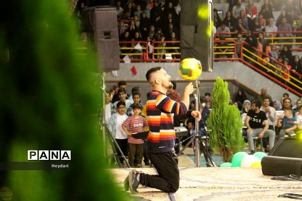 جشن  آغاز دهه امامت و ولایت در دولت‌آباد