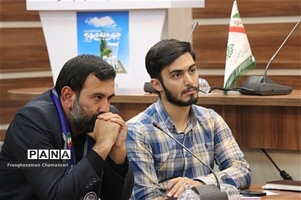 نشست هم‌اندیشی سازمان دانش‌آموزی خراسان‌رضوی و استان فارس