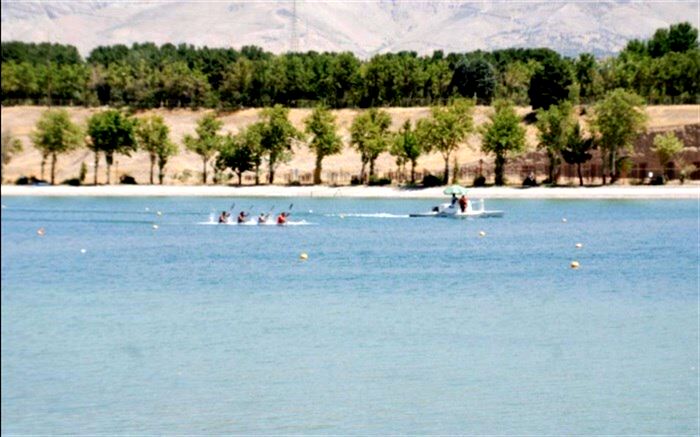 تیم ملی آب‌های آرام و پاراکانو به آب می‌زنند