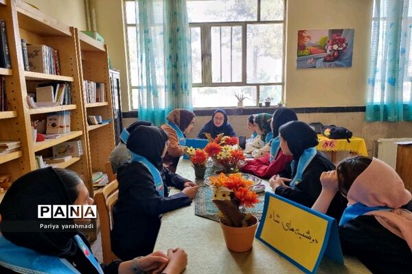 جلسه هم‌اندیشی افتتاحیه پایگاه تابستانی آموزشگاه یادگار امام (ره) شهرستان‌ ورامین