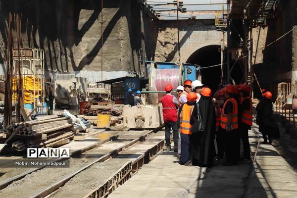 بازدید خبرنگاران از پروژه‌های خطوط مترو در تبریز
