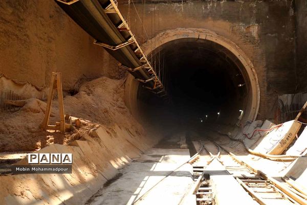 بازدید خبرنگاران از پروژه‌های خطوط مترو در تبریز
