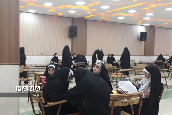 ‌مرحله نیمه‌نهایی لیگ علمی پایا در مدرسه امام محمد‌باقر(ع) اصفهان