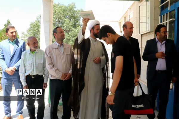 دومین کاروان اردوی زیارتی مشهد مقدس برای دانش‌آموزان و فرهنگیان آذربایجان شرقی