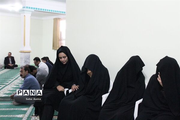 مراسم ترحیم دانش‌آموز قهرمان کاشمری