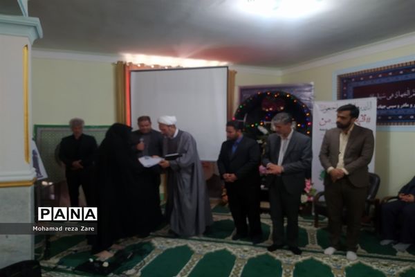 مراسم ترحیم دانش‌آموز قهرمان کاشمری