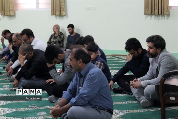 مراسم ترحیم دانش‌آموز قهرمان کاشمری