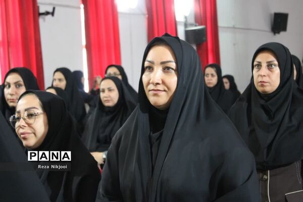 آیین اختتامیه طرح‌ها و برنامه‌های معاونت آموزش ابتدایی ناحیه یک بهارستان