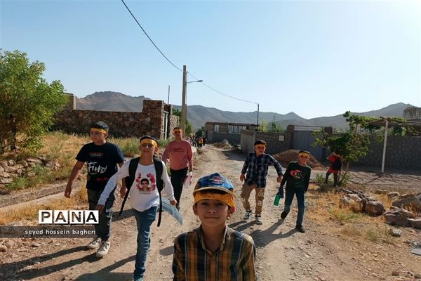 کوهپیمایی دانش‌آموزان اشکذری به یاد ۶۶ کودک شهید سانحه تروریستی هواپیمایی ایرباس سال ۱۳۶۷