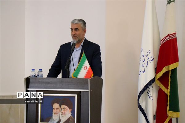 برگزاری مراسم تکریم و تودیع و معارفه مدیر آموزش و پرورش شهرستان اردکان