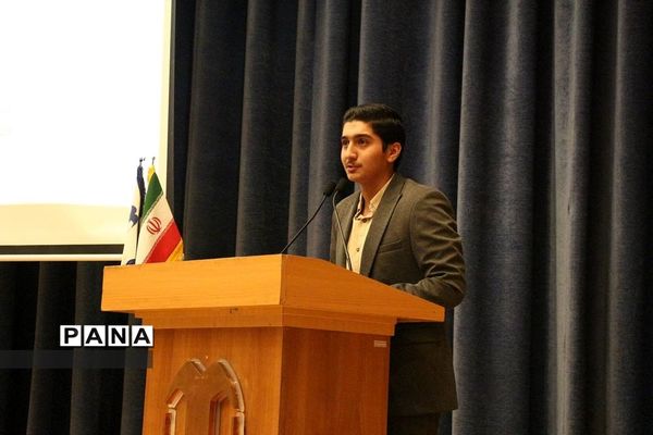 آیین تجلیل از برگزیدگان چهل و یکمین جشنواره فرهنگی هنری ناحیه۶