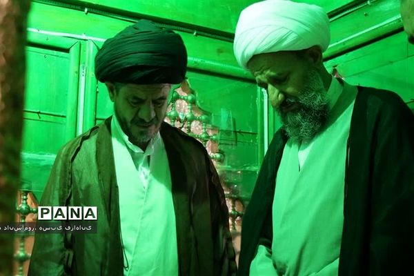 مراسم غبارروبی حرم مطهر حضرت بی بی زبیده (س) در شهرستان‌قرچک