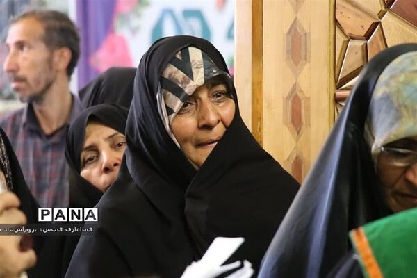 مراسم غبارروبی حرم مطهر حضرت بی بی زبیده (س) در شهرستان‌قرچک