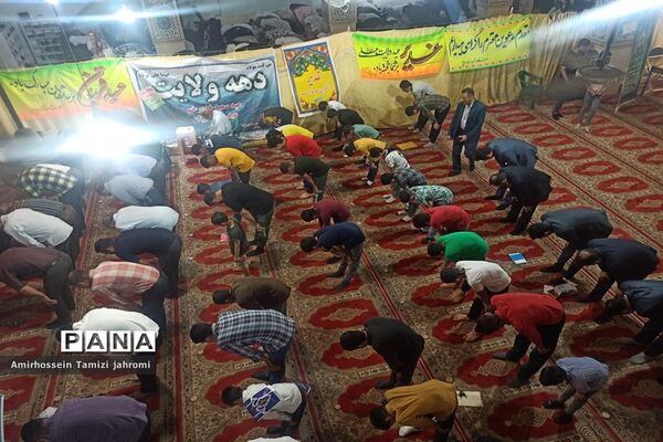 اجرای طرح مسجدمحوری همراه با میز خدمت معاونان اداره آموزش و پرورش ناحیه 3 در مسجد‌الرضا