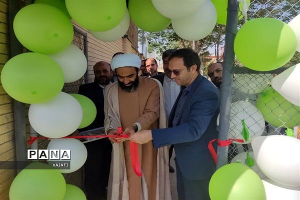 افتتاح دو زمین چمن مصنوعی در آموزش و پرورش شهرستان خمینی‌شهر