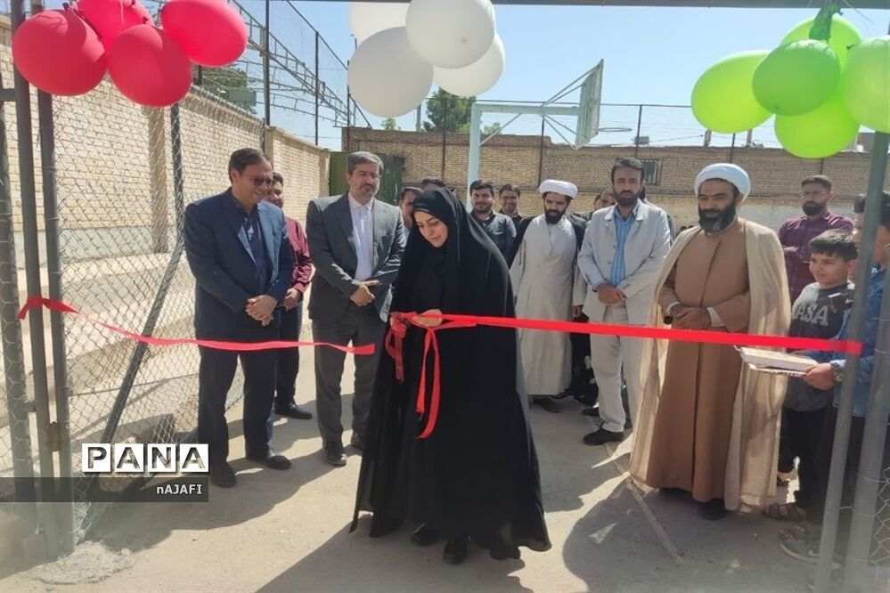 افتتاح دو زمین چمن مصنوعی در آموزش و پرورش شهرستان خمینی‌شهر