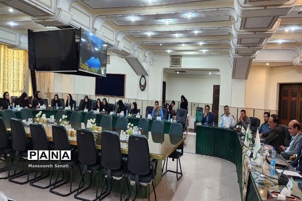 برگزاری دومین نشست مجلس دانش‌آموزی دختران استان یزد