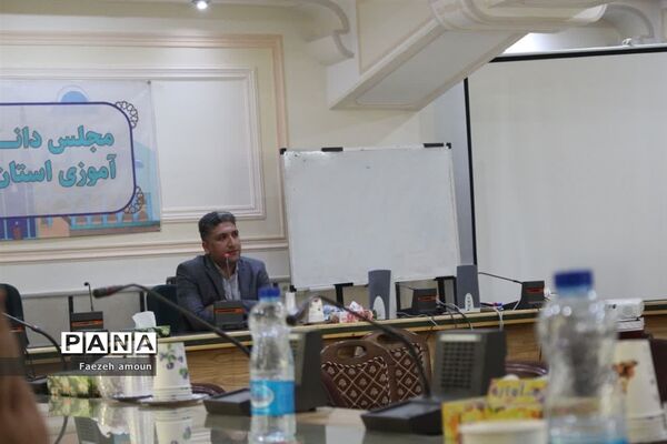 برگزاری دومین نشست مجلس دانش‌آموزی دختران استان یزد