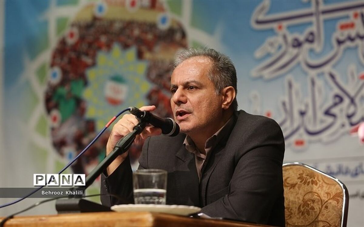 مجلس دانش‌‌آموزی فرصتی برای مشارکت دانش‌آموزان در تصمیم‌سازی نظام تعلیم و تربیت است