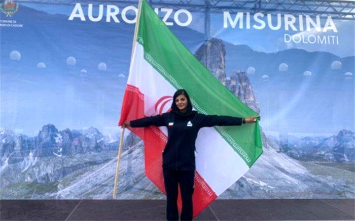 مسابقات آب‌های آرام قهرمانی‌ جهان‌؛ الناز شفیعیان‌ به فینال ‌صعود کرد