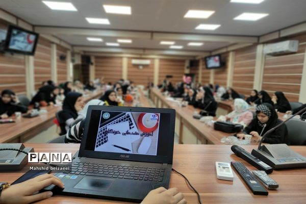 دوره آموزشی خبرنگاری مقدماتی ویژه دختران