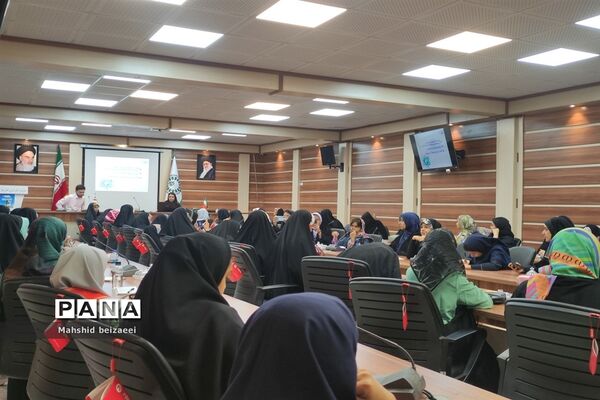 دوره آموزشی خبرنگاری مقدماتی ویژه دختران