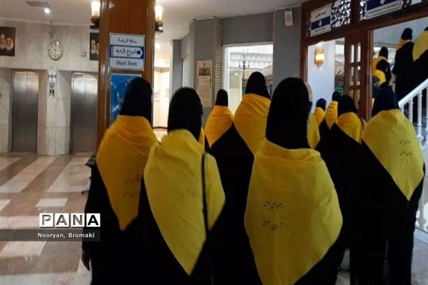 بازدید دانش‌آموزان زیارت اولی از موزه رضوی حرم امام رضا (ع)