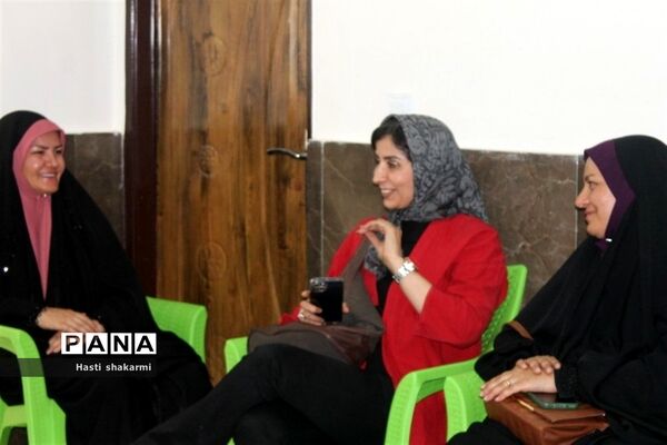 افتتاحیه کلاس‌های طراحی و سیاه‌قلم فرهنگسرا در روستای اصیل‌آباد