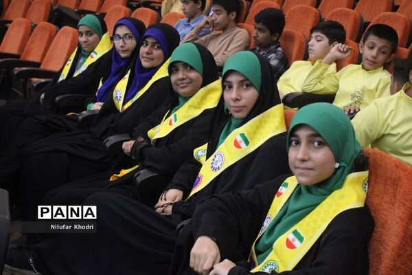 همایش  منتخبین دومین دوره طرح دانش‌آموز تراز انقلاب اسلامی  در بوشهر