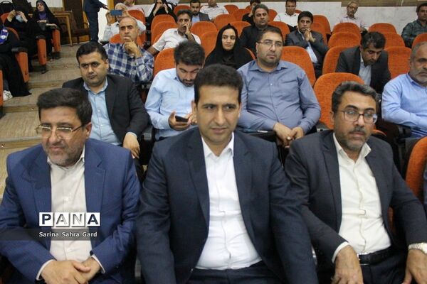همایش  منتخبین دومین دوره طرح دانش‌آموز تراز انقلاب اسلامی  در بوشهر