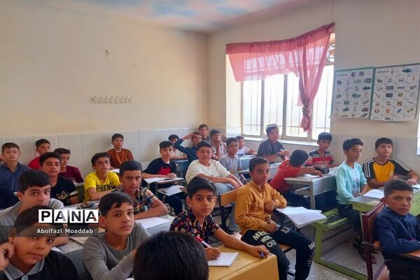 پایگاه آموزش تقویتی کلاس‌های جبرانی متوسطه اول در کاشمر