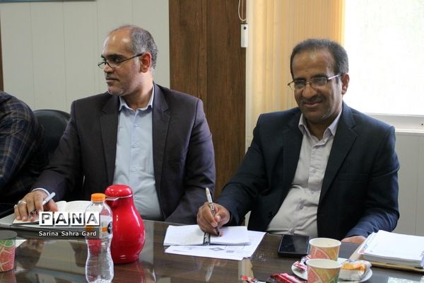 جلسه هم اندیشی معاونان پرورشی و تربیت‌بدنی شهرستان‌ها و مناطق آموزش و پرورش استان بوشهر