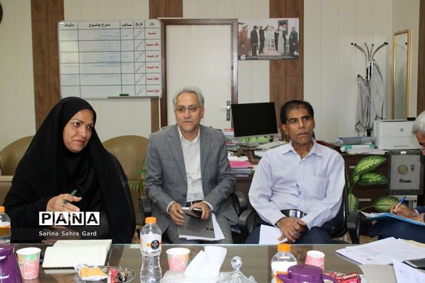 جلسه هم اندیشی معاونان پرورشی و تربیت‌بدنی شهرستان‌ها و مناطق آموزش و پرورش استان بوشهر