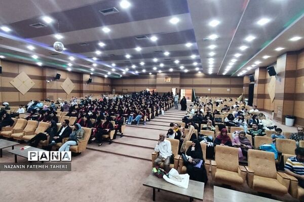 جشن دانش آموختگی دانشجویان دانشگاه پیام نور استان تهران به میزبانی فشافویه