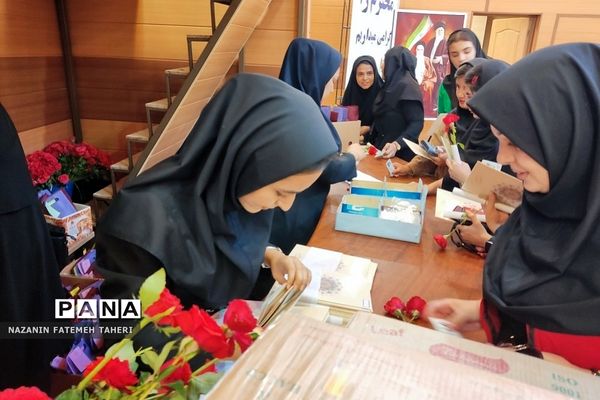 جشن دانش آموختگی دانشجویان دانشگاه پیام نور استان تهران به میزبانی فشافویه