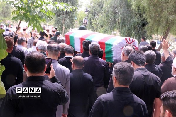 تشییع و خاکسپاری پیکر جانباز شهید «زنجانی» در قم