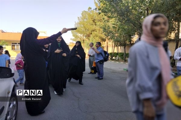 حضور تیم‌های ورزشی مدارس دخترانه سمپاد قم در مسابقات قطب 6 کشوری