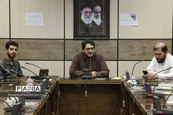 بازدید معاون استاندار قم از گروه‌های جهادی دانش‌آموزی
