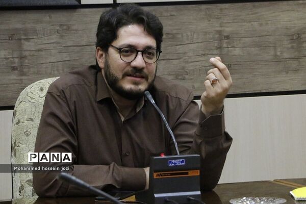 بازدید معاون استاندار قم از گروه‌های جهادی دانش‌آموزی
