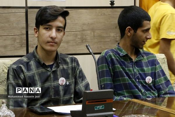 بازدید معاون استاندار قم از گروه‌های جهادی دانش‌آموزی