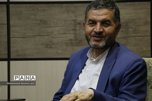بازدید معاون استاندار قم از گروه‌های جهادی دانش‌آموزی