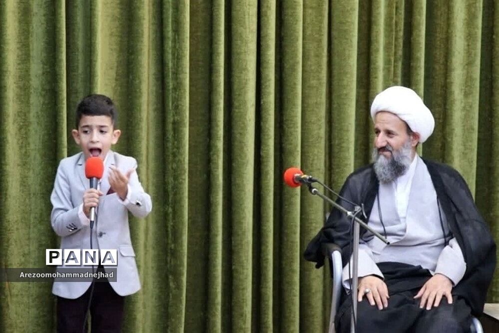 دیدار امام جمعه قرچک با مداحان نوجوان به‌مناسبت دهه امامت و ولایت
