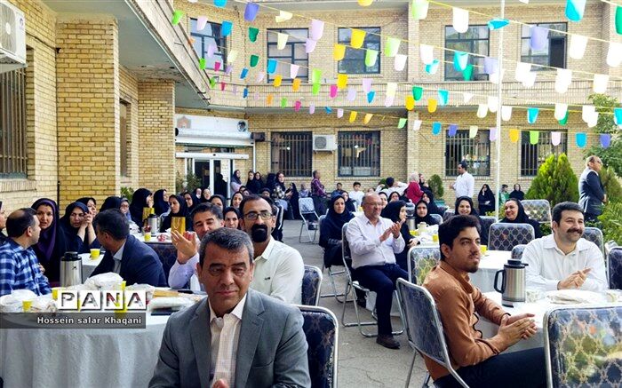 جشن باشکوه عید غدیر در اداره آموزش و پرورش ناحیه سه شیراز/ فیلم