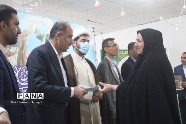 تقدیر از سادات کارمند اداره‌کل آموزش و پرورش استان بوشهر